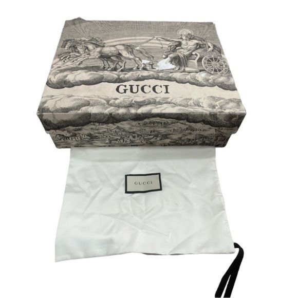 Gucci Black Leather Horsebit Chain Kitten Ankle Boots
Size 37 NWT - Picture 9 of 9